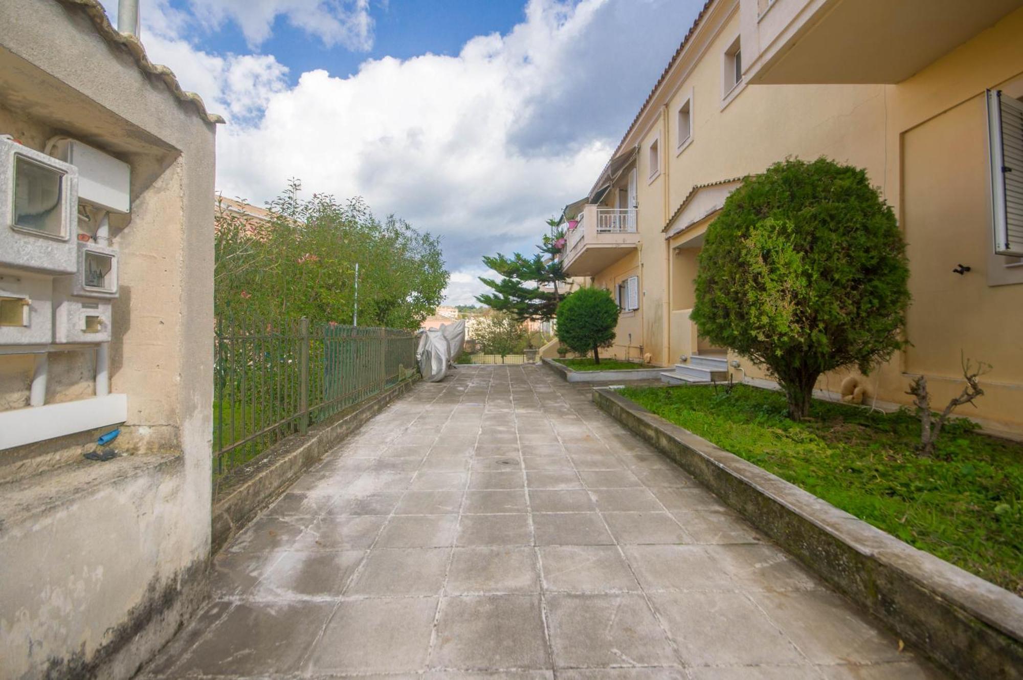 Apartment διωροφη μεζονετα-2km απο το κεντρο-iliana House