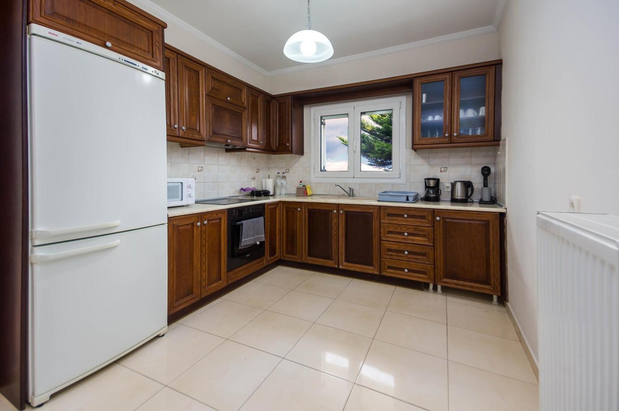 Appartement διωροφη μεζονετα-2km απο το κεντρο-iliana House *